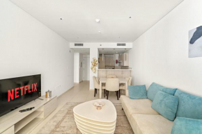 VayK - Luxurious 2 BD with Beach Access in Palm Jumeirah